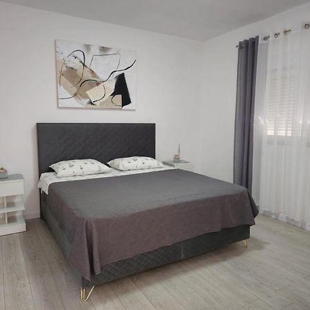 Apartman Toni 扎达尔 外观 照片